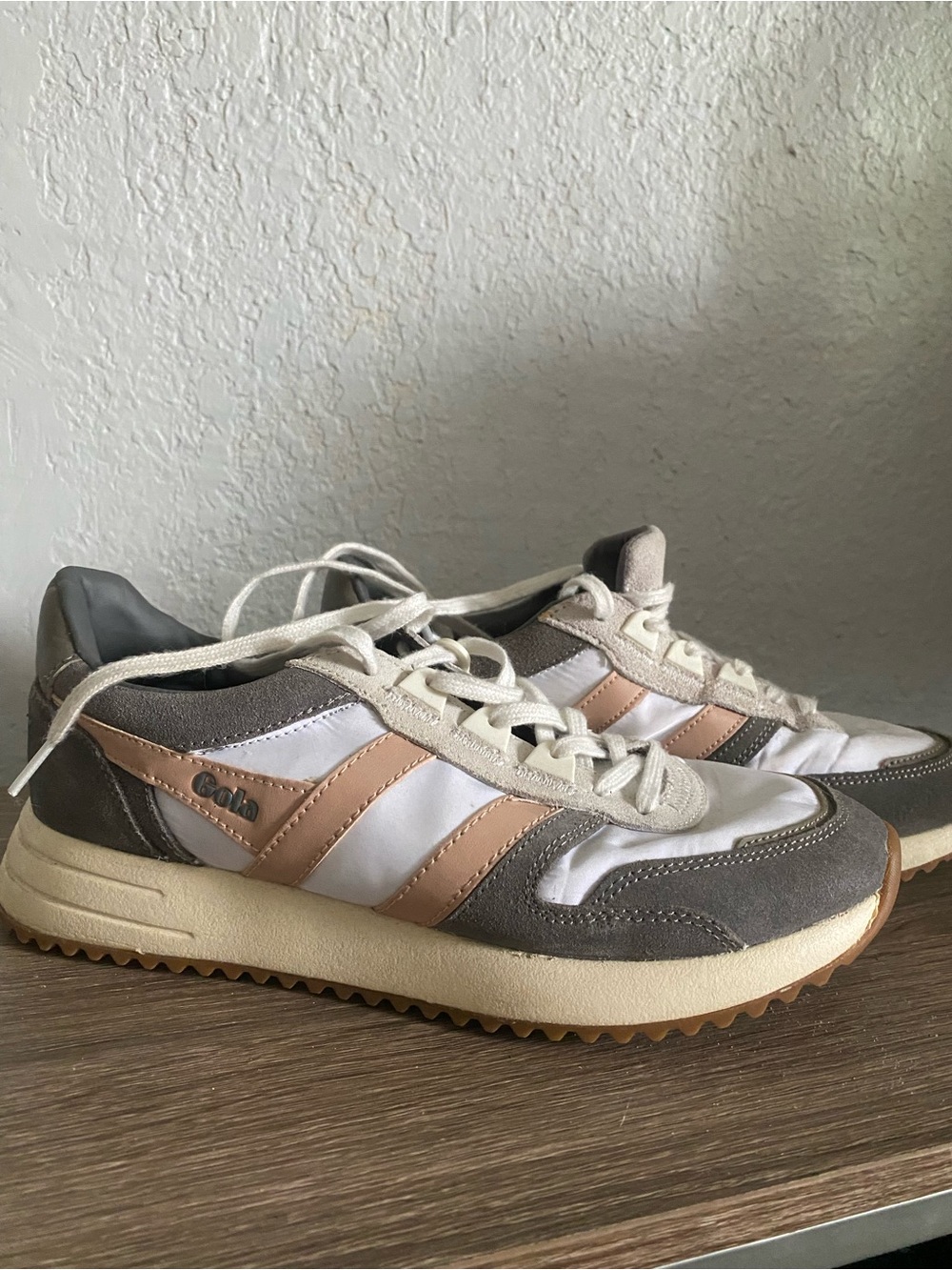 Gola Classic Runner in White, Taupe & Blush